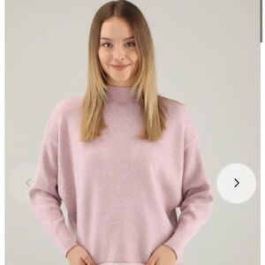 Unisono Mock Turtleneck